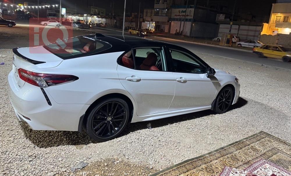 تۆیۆتا کامری